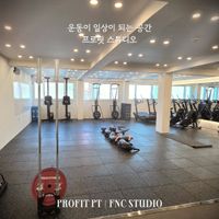 헬스장 이미지