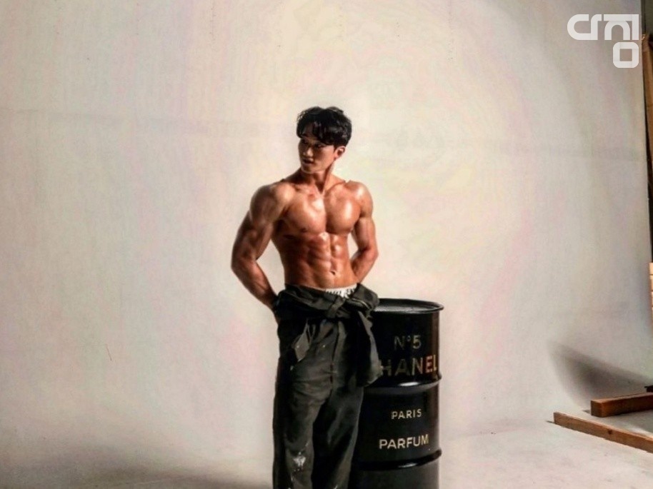 디테일 확대 사진